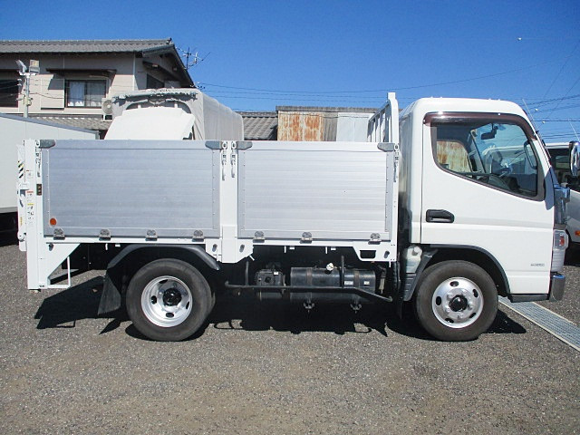 三菱ふそうキャンターアルミブロック小型（2t・3t）[写真05]