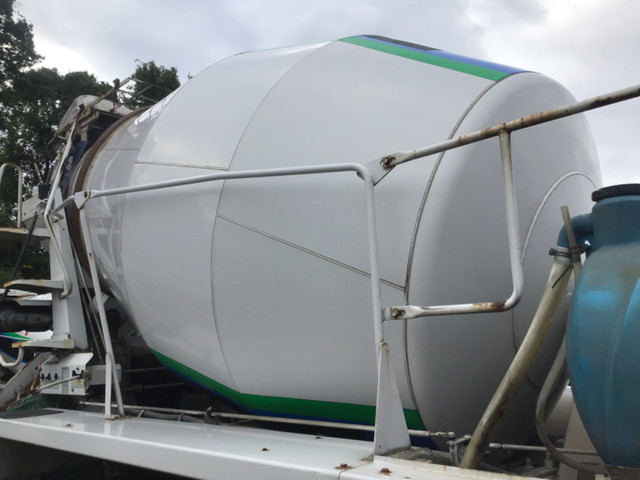 いすゞギガミキサー車（コンクリートミキサー）大型（10t）[写真15]