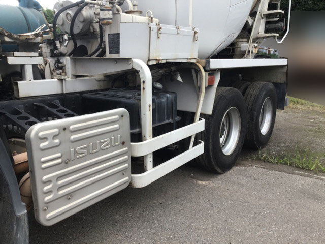 いすゞギガミキサー車（コンクリートミキサー）大型（10t）[写真17]