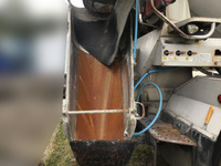 三菱ふそうスーパーグレートミキサー車（コンクリートミキサー）大型（10t）[写真11]