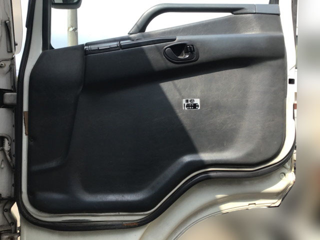 三菱ふそうスーパーグレートミキサー車（コンクリートミキサー）大型（10t）[写真28]