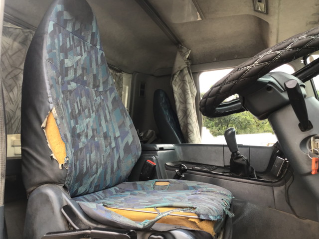 三菱ふそうスーパーグレートミキサー車（コンクリートミキサー）大型（10t）[写真30]