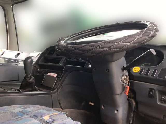 三菱ふそうスーパーグレートミキサー車（コンクリートミキサー）大型（10t）[写真35]