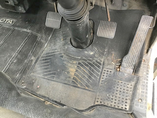 トヨタトヨエース平ボディ小型（2t・3t）[写真20]