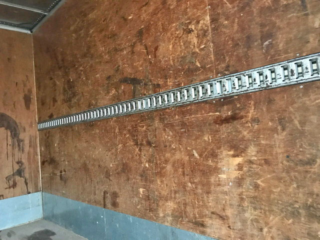 いすゞエルフアルミバン小型（2t・3t）[写真12]