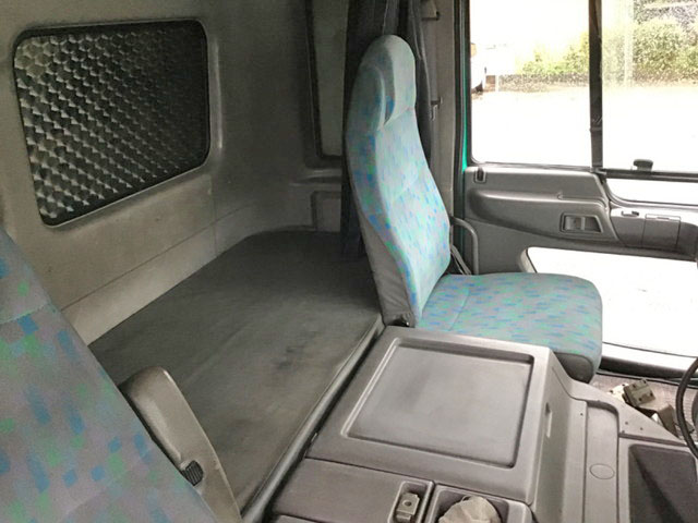 日野プロフィアアルミウイング大型（10t）[写真18]