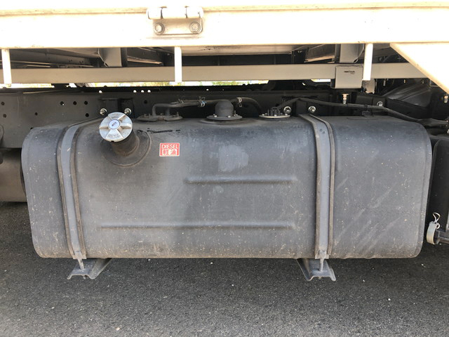 トヨタトヨエース平ボディ小型（2t・3t）[写真16]