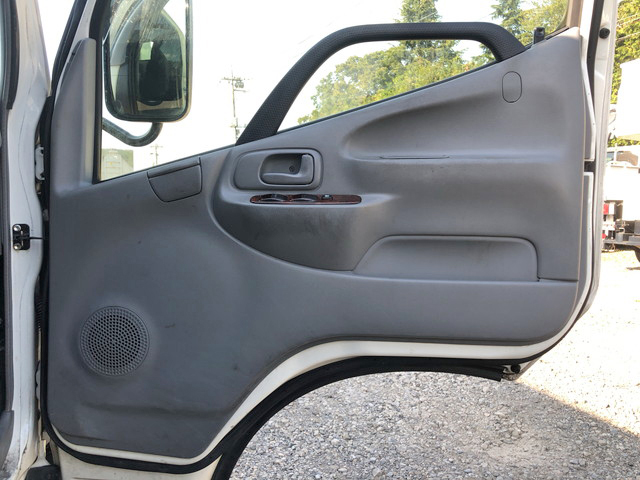 トヨタトヨエース平ボディ小型（2t・3t）[写真29]