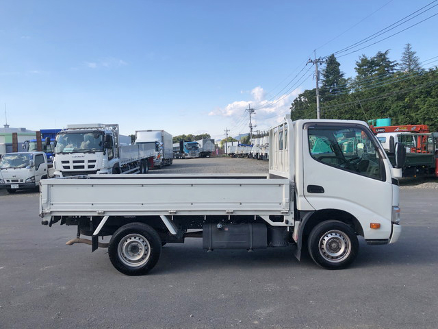 トヨタトヨエース平ボディ小型（2t・3t）[写真06]