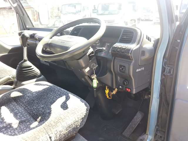 いすゞエルフアルミブロック小型（2t・3t）[写真28]