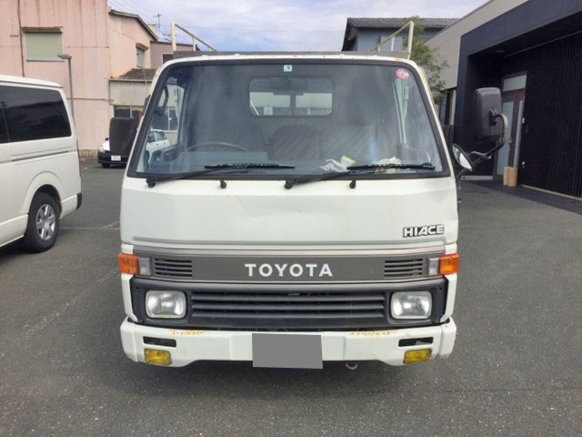 トヨタハイエース平ボディ小型（2t・3t）[写真03]