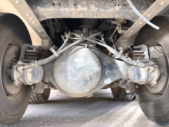 いすゞギガダンプ大型（10t）[写真17]