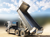 いすゞギガダンプ大型（10t）[写真03]