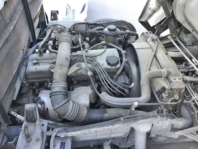 トヨタトヨエース平ボディ小型（2t・3t）[写真13]