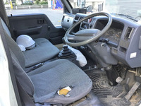 トヨタトヨエース平ボディ小型（2t・3t）[写真16]