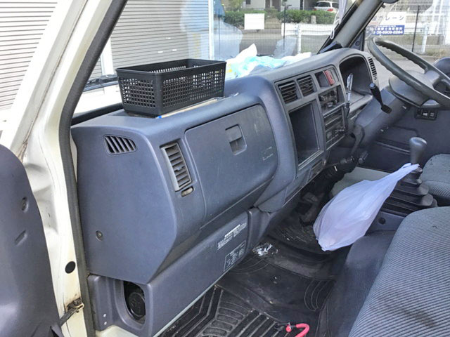 トヨタトヨエース平ボディ小型（2t・3t）[写真19]