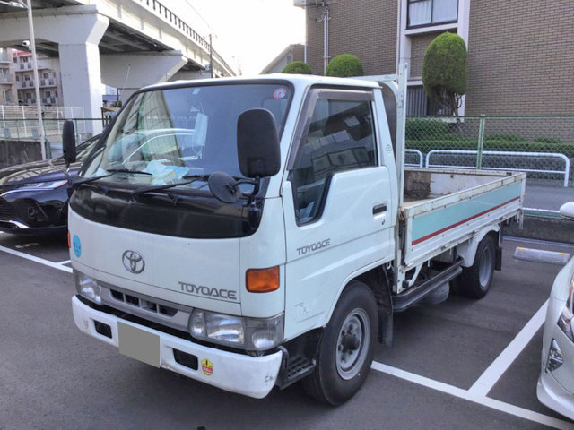 トヨタトヨエース平ボディ小型（2t・3t）[写真03]