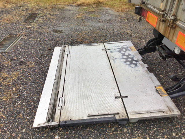 日野レンジャーアルミウイング中型（4t）[写真09]