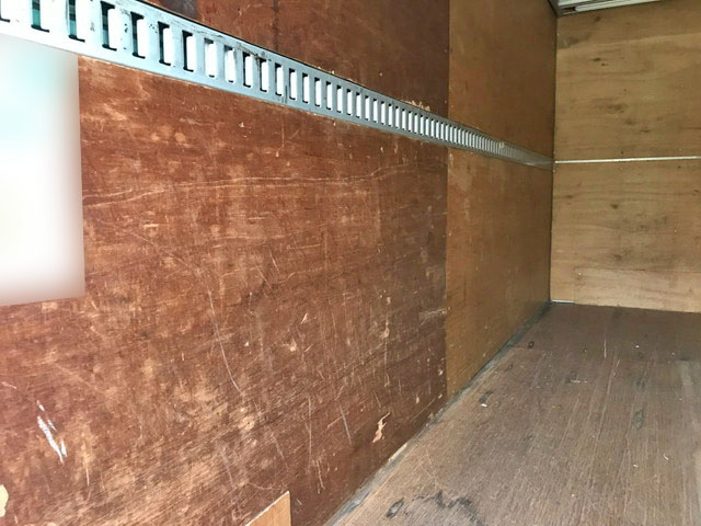 いすゞエルフアルミバン小型（2t・3t）[写真12]