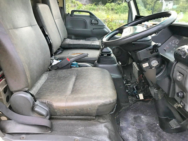 いすゞエルフアルミバン小型（2t・3t）[写真19]