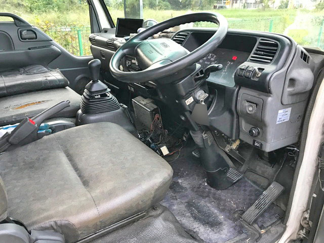 いすゞエルフアルミバン小型（2t・3t）[写真22]