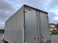 いすゞエルフアルミバン小型（2t・3t）[写真02]