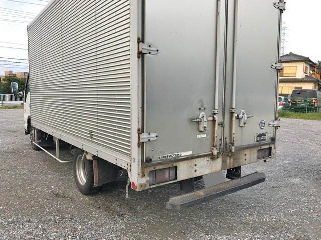 いすゞエルフアルミバン小型（2t・3t）[写真03]