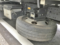 三菱ふそうキャンター平ボディ小型（2t・3t）[写真10]