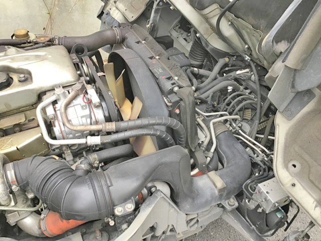 三菱ふそうキャンター平ボディ小型（2t・3t）[写真16]