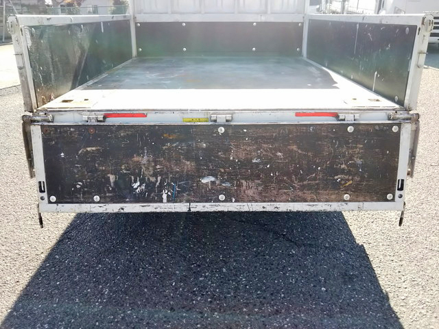 三菱ふそうキャンターダブルキャブ（Wキャブ）小型（2t・3t）[写真11]