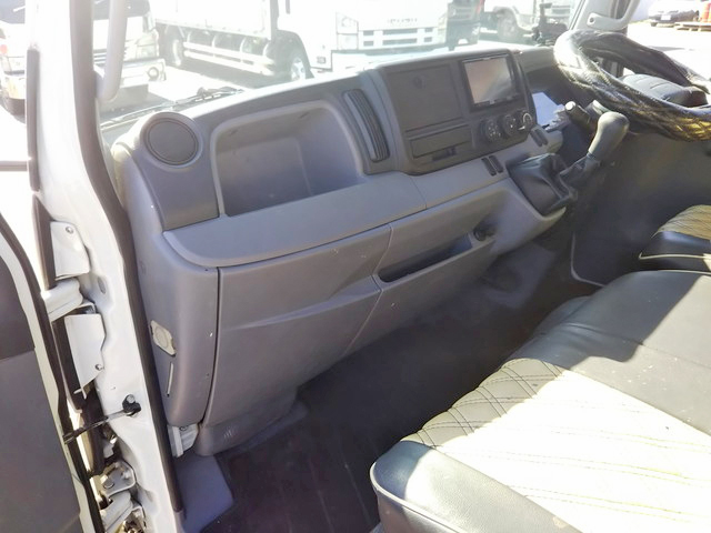 三菱ふそうキャンターダブルキャブ（Wキャブ）小型（2t・3t）[写真32]