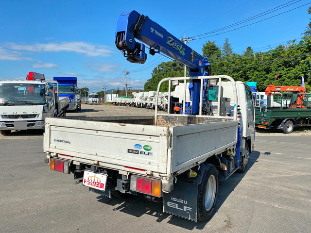 いすゞエルフクレーン3段小型（2t・3t）[写真02]