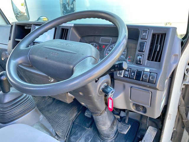 いすゞエルフクレーン3段小型（2t・3t）[写真36]