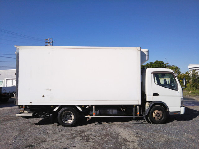 三菱ふそうキャンター冷凍車（冷蔵車）小型（2t・3t）[写真07]