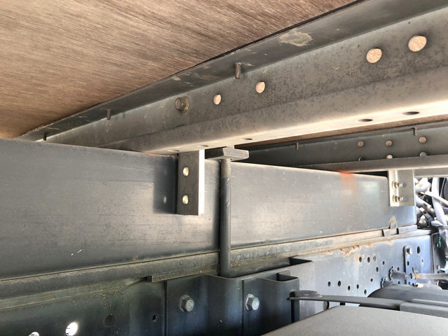 いすゞエルフパネルバン小型（2t・3t）[写真21]