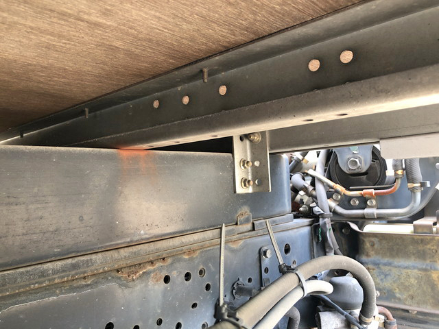 いすゞエルフパネルバン小型（2t・3t）[写真22]