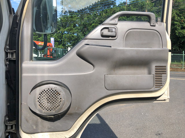 いすゞエルフパネルバン小型（2t・3t）[写真28]