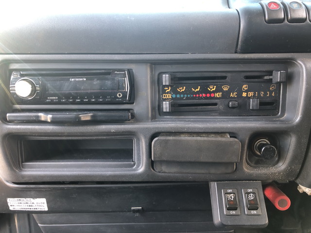 いすゞエルフパネルバン小型（2t・3t）[写真39]