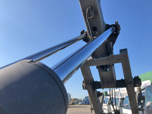 三菱ふそうファイターアームロール中型（4t）[写真15]