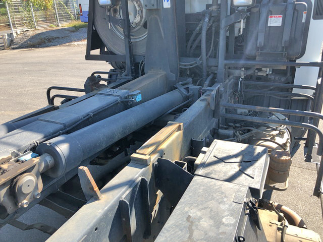 三菱ふそうファイターアームロール中型（4t）[写真17]