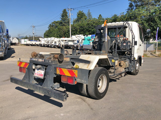 三菱ふそうファイターアームロール中型（4t）[写真02]