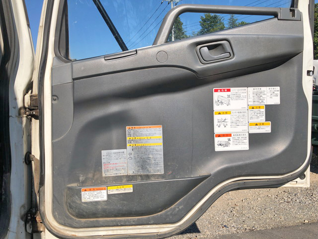 三菱ふそうファイターアームロール中型（4t）[写真31]