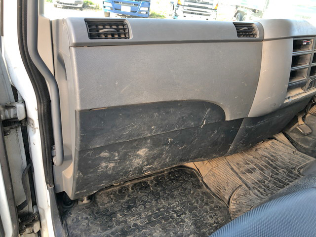 三菱ふそうファイターアームロール中型（4t）[写真32]