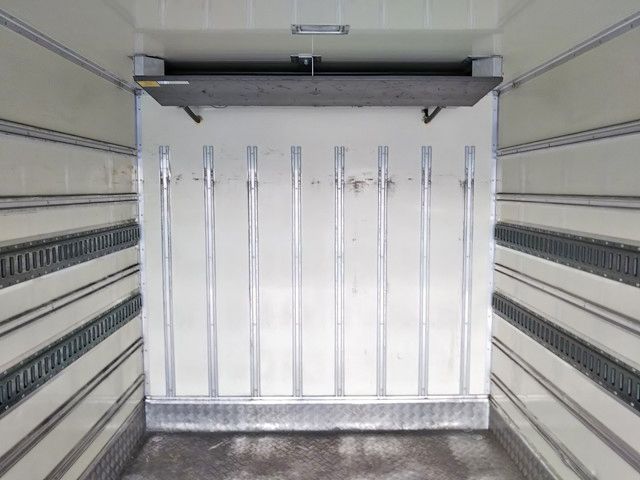 いすゞエルフ冷凍車（冷蔵車）小型（2t・3t）[写真11]