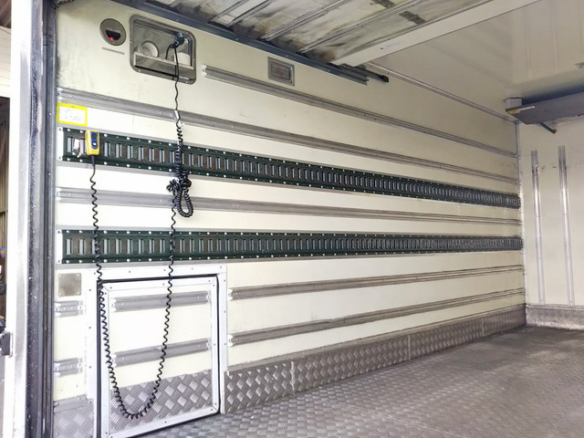 いすゞエルフ冷凍車（冷蔵車）小型（2t・3t）[写真13]