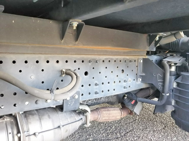 いすゞエルフ冷凍車（冷蔵車）小型（2t・3t）[写真25]