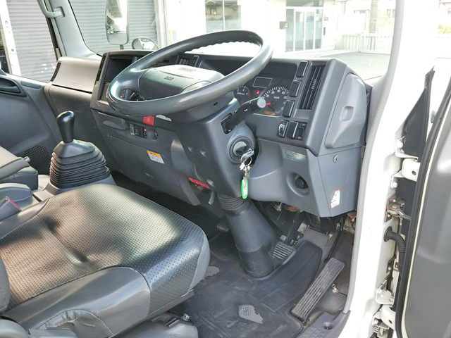 いすゞエルフ冷凍車（冷蔵車）小型（2t・3t）[写真35]