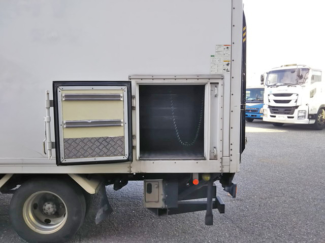 いすゞエルフ冷凍車（冷蔵車）小型（2t・3t）[写真06]