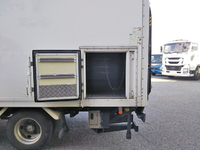 いすゞエルフ冷凍車（冷蔵車）小型（2t・3t）[写真06]
