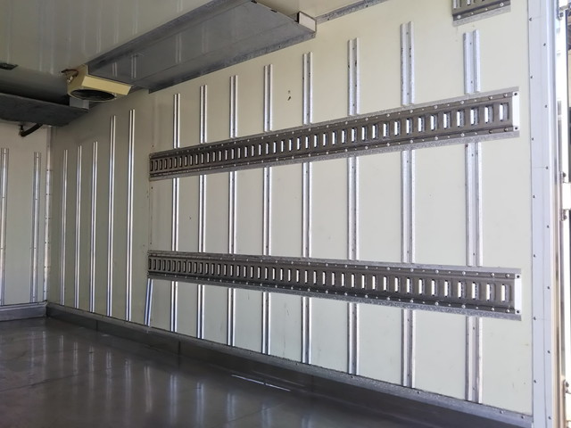 三菱ふそうキャンター冷凍車（冷蔵車）小型（2t・3t）[写真14]